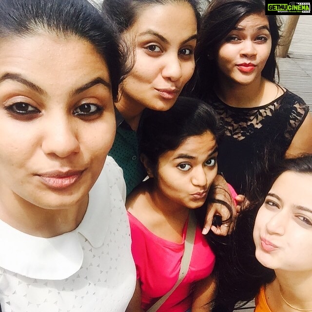 Ashika Ranganath Instagram - My lovelies ❤❤❤ Miss you all a lot 😘😐