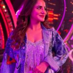 Ashu Reddy Instagram - Bling it on!! 🤗🎉 #ashureddy #positivevibes #december #seasontoshine⚡️ Annapurna Studios