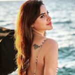 Ashu Reddy Instagram - Hot Box 💋 by the bay!! #ashureddy #california #yachtparty #vibinghigh ♥️ Malibu Beach