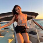 Ashu Reddy Instagram - Hot Box 💋 by the bay!! #ashureddy #california #yachtparty #vibinghigh ♥️ Malibu Beach