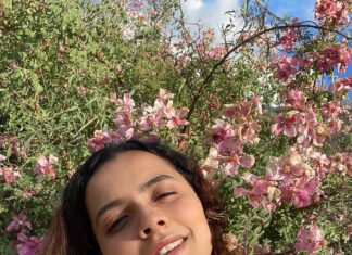 Athulya Chandra Instagram - Bloom Baby 🌸