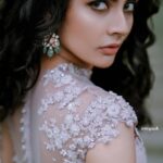Athulya Chandra Instagram - मसाकली 🕊️ ..... ..... @paris_de_boutique @aandjcoutureofficial @ivorytusk_events @rakeshivory @roy_d.s @the_realeditor_ @sajil_sasikumar @libzalonso MUA @vikas.vks.makeupartist @mukeshmuralimukesh @nomarks_shibaz @santhosh_make_up @suluhairstylist Decor @executiveevents_kerala Jewelry @mdiamonds_boutique Model @jubee646 Location @les3elephants Special Thanks @balu_vilson @moncy__johnson @baketales_byfia #athulyachandra #grandeur #extravaganza