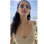 Athulya Chandra Instagram - Pieces of me #xoxo💋