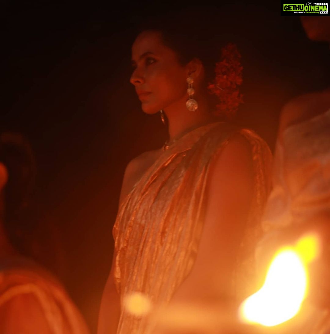 Athulya Chandra Instagram - aṅgana ;Sanskrit term for women. The hundred year old wooden stairs, aṅgana narrates the story of the green lush land of beauty .The story making way to the rooms upstairs that conspired a thousand whispered secrets. Photographed by @aghil_menon Fashion direction and Styling @rn.rakhi Cinematograpy @luke_jos Fashion assisted by @rali.alph Featuring @ketakinarayan @athulya_chandra @__.eclipse._ Makeup and hair @prabinmakeupartist MUA assisted by @leenachinju Music by @gladson_selvaraj_ Video arranged by @bobyrajan_ Production @roots__creations @x.riyon.x @yedhuu gokulnarayanan Location partner @cghearth Fashion partners @thunnal @thunnalstudio @theboatsong @korvaiindia @c.j.artisanboutique @celia_palathinkal @stevemaddenindia .................................................................. #onam #kerala #mallu #onajonim #keralatourism #malayalam #keralawedding #keralagram #malayali #kochi #video #keralagodsowncountry #keralafood #india #keralasaree #onamcelebration #keralaphotography #keralam #keralaattraction #like #telegram #mollywood #bhfyp