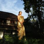 Athulya Chandra Instagram - aṅgana ;Sanskrit term for women. The hundred year old wooden stairs, aṅgana narrates the story of the green lush land of beauty .The story making way to the rooms upstairs that conspired a thousand whispered secrets. Photographed by @aghil_menon Fashion direction and Styling @rn.rakhi Cinematograpy @luke_jos Fashion assisted by @rali.alph Makeup and hair @prabinmakeupartist MUA assisted by @leenachinju Music by @gladson_selvaraj_ Video arranged by @bobyrajan_ Production @roots__creations @x.riyon.x @yedhuu gokulnarayanan Location partner @cghearth Fashion partners @thunnal @thunnalstudio @theboatsong @korvaiindia @c.j.artisanboutique @celia_palathinkal @stevemaddenindia .................................................................. #onam #kerala #mallu #onajonim #keralatourism #malayalam #keralawedding #keralagram #malayali #kochi #video #keralagodsowncountry #keralafood #india #keralasaree #onamcelebration #keralaphotography #keralam #keralaattraction #like #telegram #mollywood #bollywood #actor #artist #saree #modellife