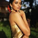Athulya Chandra Instagram - aṅgana ;Sanskrit term for women. The hundred year old wooden stairs, aṅgana narrates the story of the green lush land of beauty .The story making way to the rooms upstairs that conspired a thousand whispered secrets. Photographed by @aghil_menon Fashion direction and Styling @rn.rakhi Cinematograpy @luke_jos Fashion assisted by @rali.alph Makeup and hair @prabinmakeupartist MUA assisted by @leenachinju Music by @gladson_selvaraj_ Video arranged by @bobyrajan_ Production @roots__creations @x.riyon.x @yedhuu gokulnarayanan Location partner @cghearth Fashion partners @thunnal @thunnalstudio @theboatsong @korvaiindia @c.j.artisanboutique @celia_palathinkal @stevemaddenindia .................................................................. #onam #kerala #mallu #onajonim #keralatourism #malayalam #keralawedding #keralagram #malayali #kochi #video #keralagodsowncountry #keralafood #india #keralasaree #onamcelebration #keralaphotography #keralam #keralaattraction #like #telegram #mollywood #bhfyp #bollywood #saree #queen