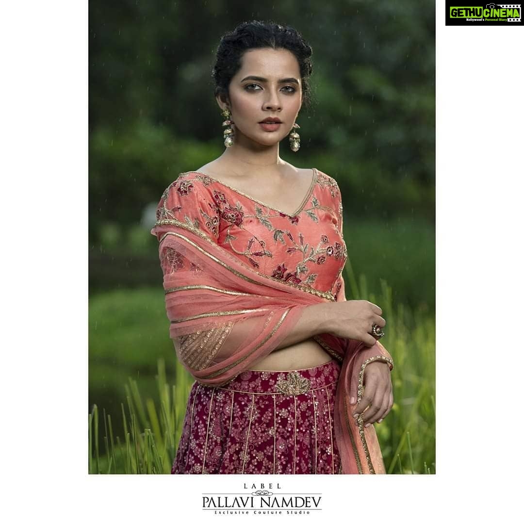 Athulya Chandra Instagram - @labelpallavinamdev Photo courtesy @arunmathewphotography Makeup & hair @samson_lei Stylist @styledbysmiji ... ... ... ... .. .. #grandeur #luxurycouture #weddingcouture #indianlehenga #exquisite #hautecouturedress #faitmain #indianfashion #designerwears #fashion