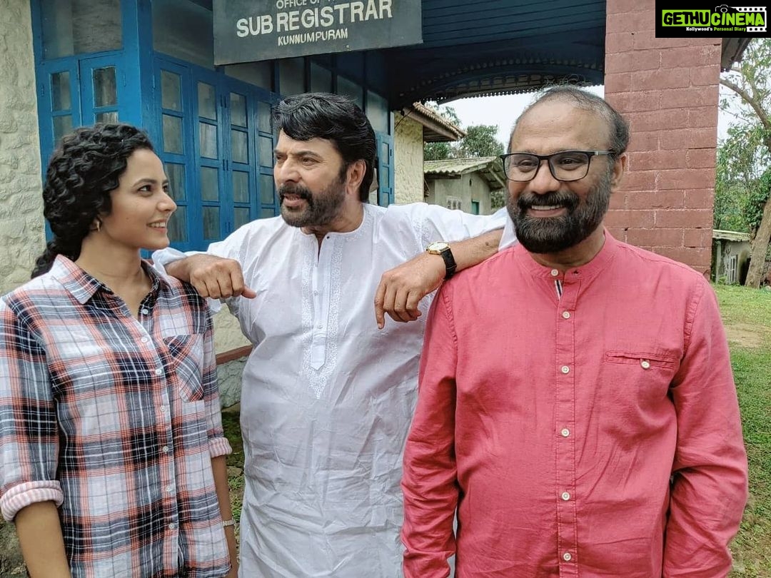 Athulya Chandra Instagram - He explains and I wonder #favouritepictureever ❤️ .. .. .. .. .. #ganagandharvan #mammootty #mamookka #raffi #throwback