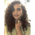 Athulya Chandra Instagram - Timeless✨ mua @miteshrajani thank you.. I love it ❤️ .. .. .. .. .. .. .. .. .. .. .. .. .. .. ... .. .. .. .. .. #statement #contemporary #portraitmodel #indian #indianlook #ethnic #slowfashion #fashion #statementjewelry #look #indianmodel #kerala #perspective #shoot #festivelook #celebration