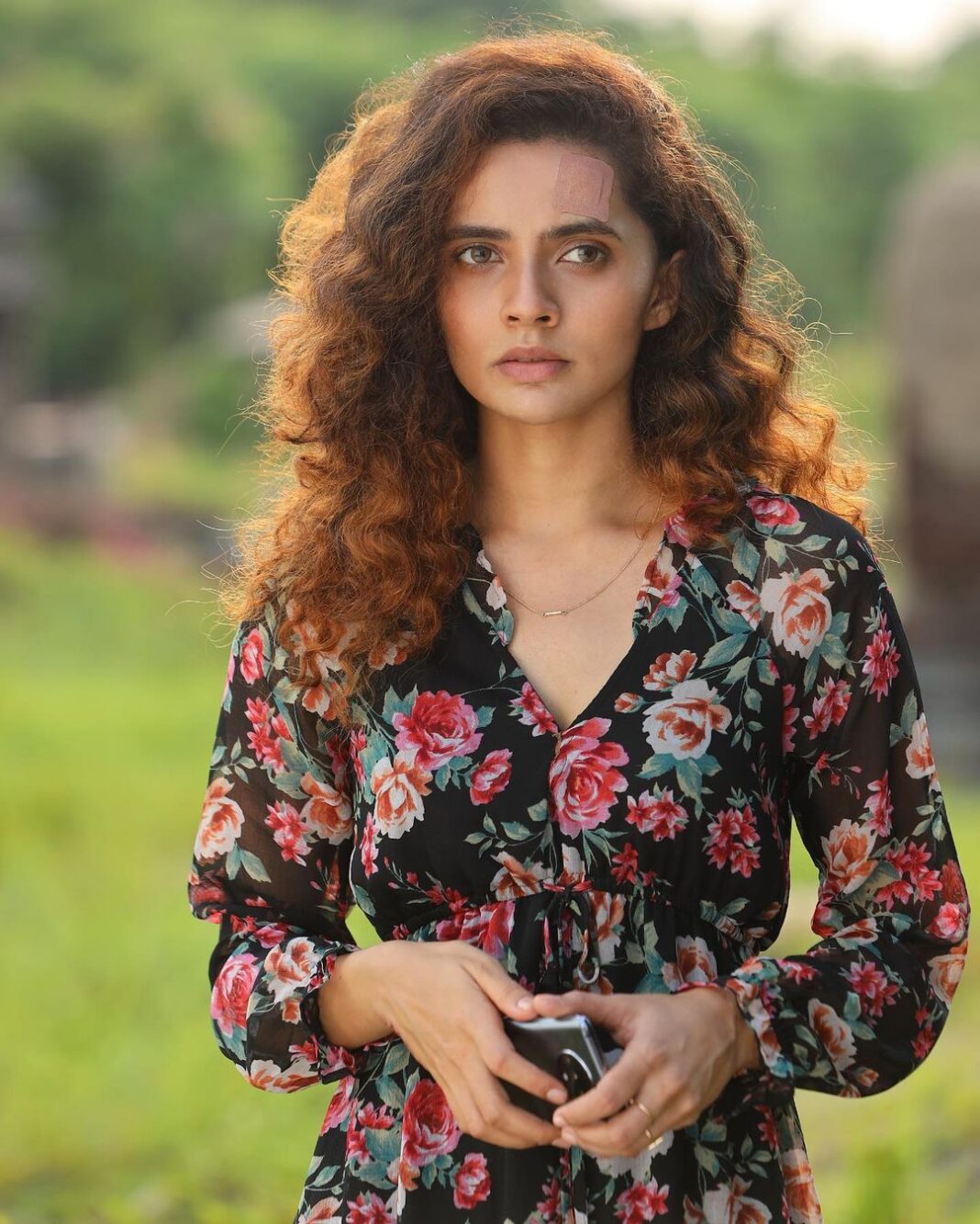 Athulya Chandra Instagram - Matilda day one 🥲🐤 #characterlook #gulugulu #kollywoodcinema