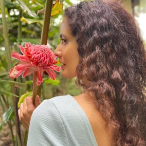 Athulya Chandra Instagram - A flower Romance 🌷