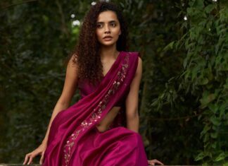 Athulya Chandra Instagram - 💭💭 #happymonday 📷 @anandclix ♥️