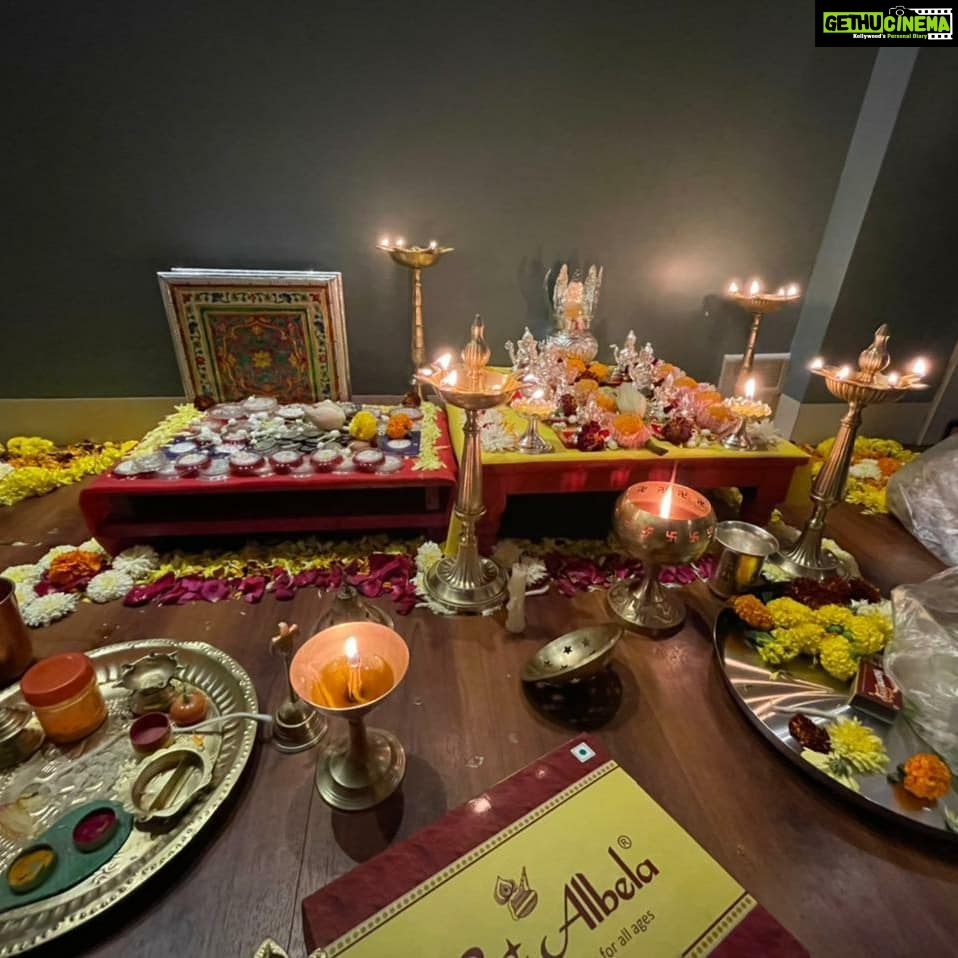 Avinash Tiwary Instagram - Happy Diwali 🤗🤗