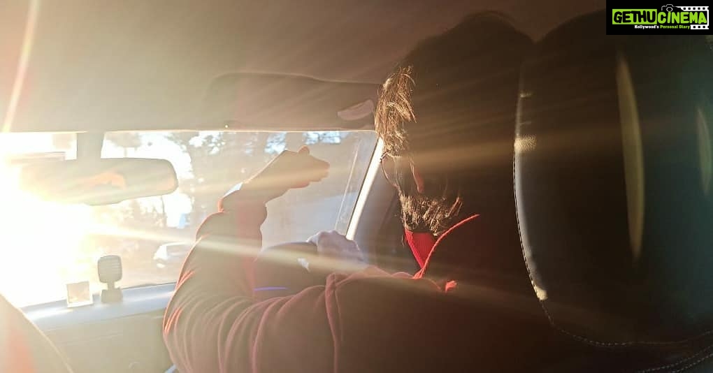 Avinash Tiwary Instagram - Vahi Pahad,Vahi Aasman,Vahi Badal,Vahi Suraj,Vahi Chaand... Vahi kisi ki yaad ka na hona, Vahi har khayal ka khona... Har din Ek nayi Manzil Aur Bas Safar!
