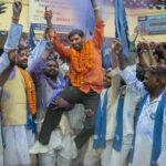 Avinash Tiwary Instagram - Har kahaani ke do sides hote hai. 🎭 Aap kiski side par hain - achchai ya buraai? 💥 Watch Sheikhpura’s Badshahs and Ghulams in action-packed Khakee: The Bihar Chapter, streaming on Nov 25, only on @netflix_in. 🍿 @netflix_in @fridaystorytellers @neerajpofficial @shitalbhatia_official @bhav.dhulia @umashankar.singh.7 #AbhimanyuSingh @karantacker @avinashtiwary15 @ashutosh_ramnarayan @ravikishann @thejatinsarna @anupsoni3 @nikifying @pathakvinay @aishwaryasushmita @shraddhadas43 #KPMukherjee @sargam.singh44 @devendradeshpande31 @deepakgawade6 @fal1804 @pravs_k @h_by_the_sea #AbbasAliMoghul @advaitnemlekar @debasishmishr #DrSagar #RitaGhosh @babbachi @vidydharbhatte @stepbystepcasting #RajVFX @after_studios @postcolorist @chandan.kachhawa #KhakeeOnNetflix #KhakeeTheBiharChapter