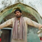 Avinash Tiwary Instagram - Kya dekh rahe ho be? Ek Hota hai Hero Aur Ek Hota hai Villain... Kehte hain Villain jitna Damdaar hota hai kahaani utni Dhuandaar... Aaiye miliye humse , in a super duper show- Khakee: The Bihar Chapter- coming soon, only on Netflix. Are you ready?😈 @fridaystorytellers @netflix_in #Khakee #KhakeeTheBiharChapter #KhakeeOnNetflix