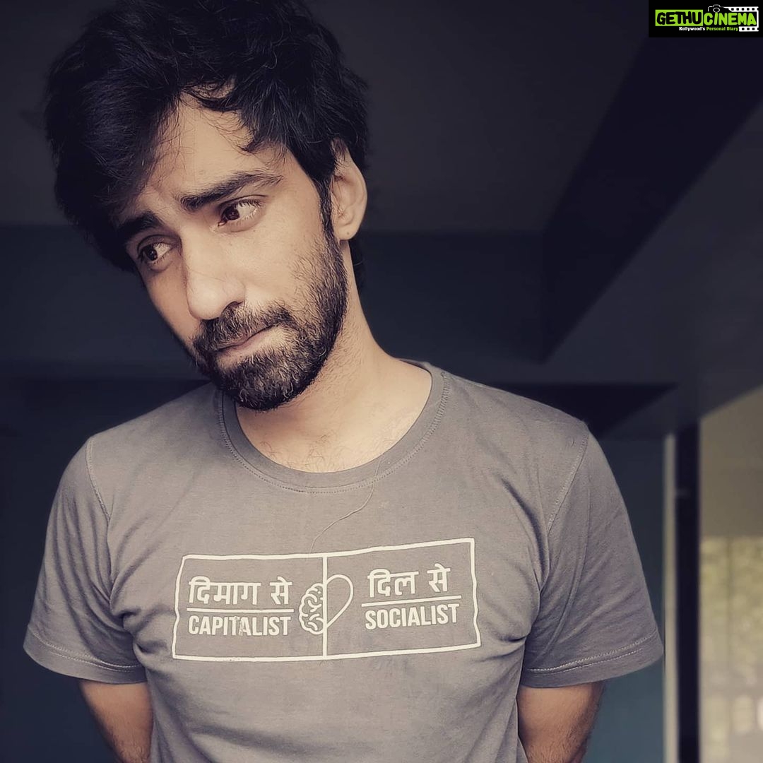 Avinash Tiwary Instagram - Kuch khayal reh gaye... Poore tum kar dena. Dear AT, The basic question is What causes the extreme disparity we see in the world? Somewhere the promises of Capitalism has failed... We need a Reform...We need a conscious social awakening to see what is causing this inhuman disparity in the society, Why is it happening...How is it happening?. Maybe...just maybe it isnt about how you make your money but how and where you spend it. Maybe we need to set new milestones to drive our consciousness in a new direction... Seeing the state of Migrant workers made me question what is the responsibility of the government to these people . India was a reluctant Socialist State and now it has been stretched to the extremes of Capitalism... I find ourselves confused and have an identity crisis...We need our own system our new clear identity.. A System that stands for the benefit of Everyone and for the Prosperity of all. Basically, Dimaag Se Capitalist , Dil Se Socialist! - The lil voice that doesn’t shut up! #QuarantineChronicles #ATquarantinechronicles