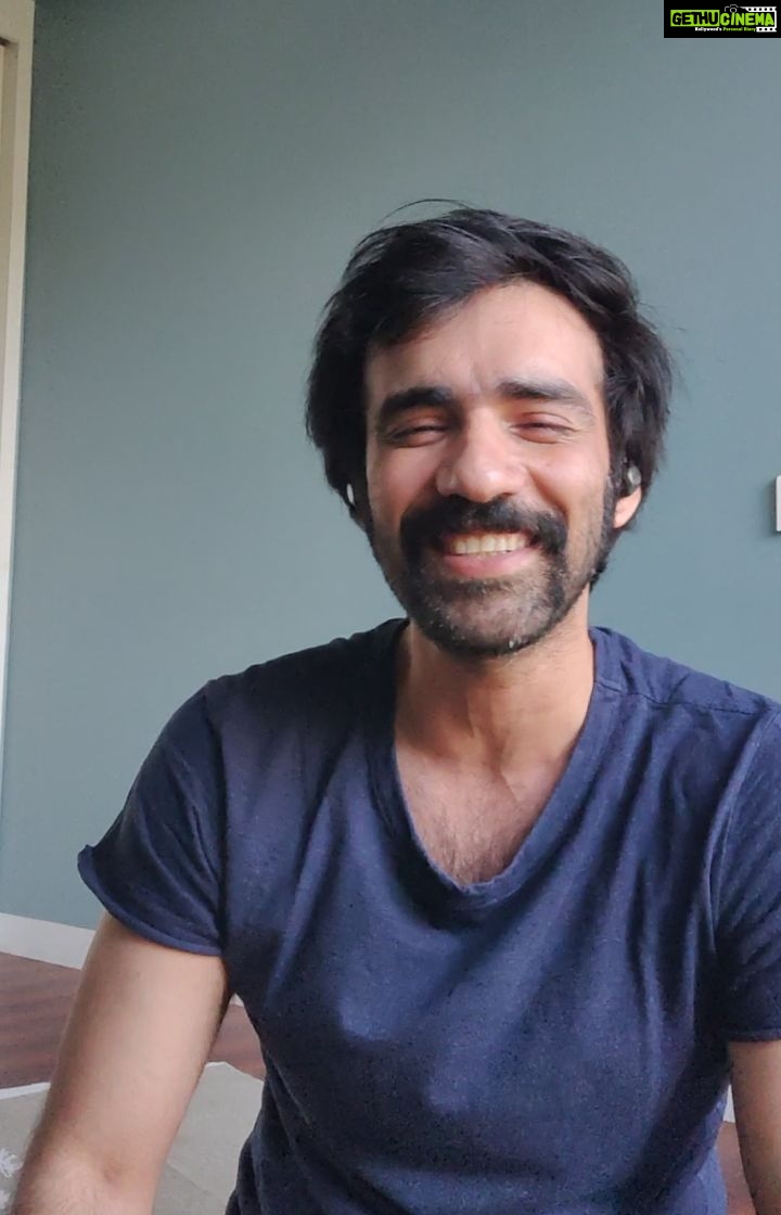 Avinash Tiwary Instagram - A song i had written about 15 yrs back came back to me in this Quarantine period!!! Thought of sharing it with everyone. It hopefully resonates with the idea of Halting our Big Strides,maybe Retreat a lil and let Life heal itself!!! Would love to hear your versions or songs that you might have written. #ATkaLockdown