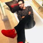 Avinash Tiwary Instagram - Uploading my pic before @netflix_in does... Haha I Win! 😉 Promotions for 👻Stories #GhostStories Stylist- @krishnabhanushali12 HMU- @vinitblunt786 @faiza_moosa137