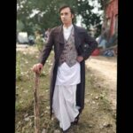 Avinash Tiwary Instagram - I want to take this opportunity and thank everyone for the love showered for #Bulbbul. Its very rare to be part of a film wherein every facet of the film is acknowledged and appreciated equally. Thank you @anvita_dee for making me a part of this beautiful film which has ignited so many conversations. One of the many conversations I have had with close friends and family, because there I can speak my mind freely, revolves around patriarchy. One of the major reasons I signed on was that I wanted to see what Satya would bring to the film. At the end of the film, Bulbbul calls out Satya as one of the patriarchs in the film... she tells him, ‘Tum Sab Ek Jaise Ho’. That’s the conversation that’s been happening around me... was Satya patriarchal? What did he really do wrong? Most men around me identify themselves as being like Satya... he’s someone who doesn’t really do things wrong, but still becomes an oppressor/ patriarchal because of the conditioning that most men have. I kept debating with Anvita(Someone i truly vale and respect) about it... Honestly, I kept thinking that Satya was doing everything right, until Anvita said that, ‘Avinash, maybe you need to acknowledge that you are a closet patriarch yourself’. It’s not very easy to accept that... I am still fighting it but I am willing to understand that I may be wrong about it. I am happy that at least people around me are having a conversation about it. When that conversation becomes a public discourse, that’s when things will get interesting and a change will happen. I truly feel that I am a feminist coz i believe in equal opportunities for everyone and the day I can acknowledge that I am actually a closet patriarch is when that shift will happen, at least within me. Taking this opportunity to thank all my lovely co-actors...learnt so much from each one of them @tripti_dimri @rahulbose7 @paoli_dam @parambratachattopadhyay❤️❤️❤️❤️ Want to thank my producers @anushkasharma and @kans26 @officialcsfilms for giving me this opportunity. Thank you @netflix_in Love to the whole team. ❤️❤️❤️🤗🤗🤗 Over to the next. P.S apne camere se kheechi gayi tasveerein.
