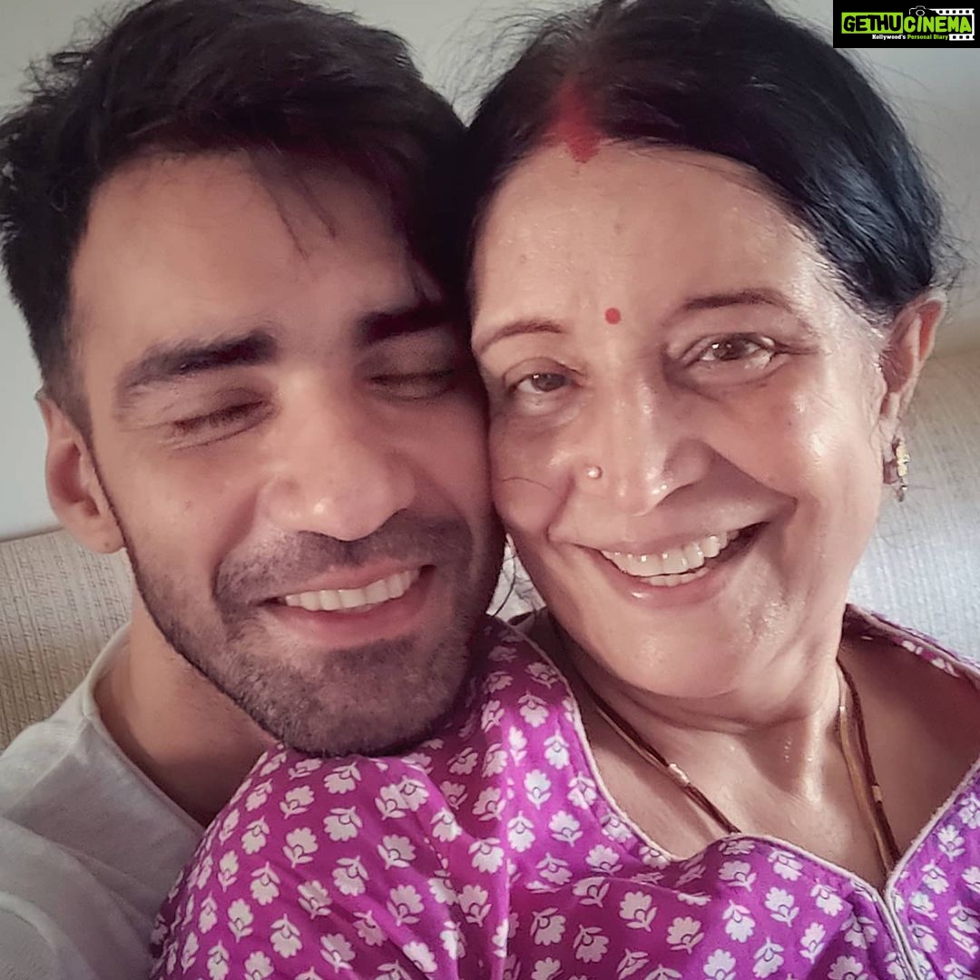Avinash Tiwary Instagram - Maa❤️ Happy Mother's Day! Also @swatitiwary she loves me much more than you!👎🏻