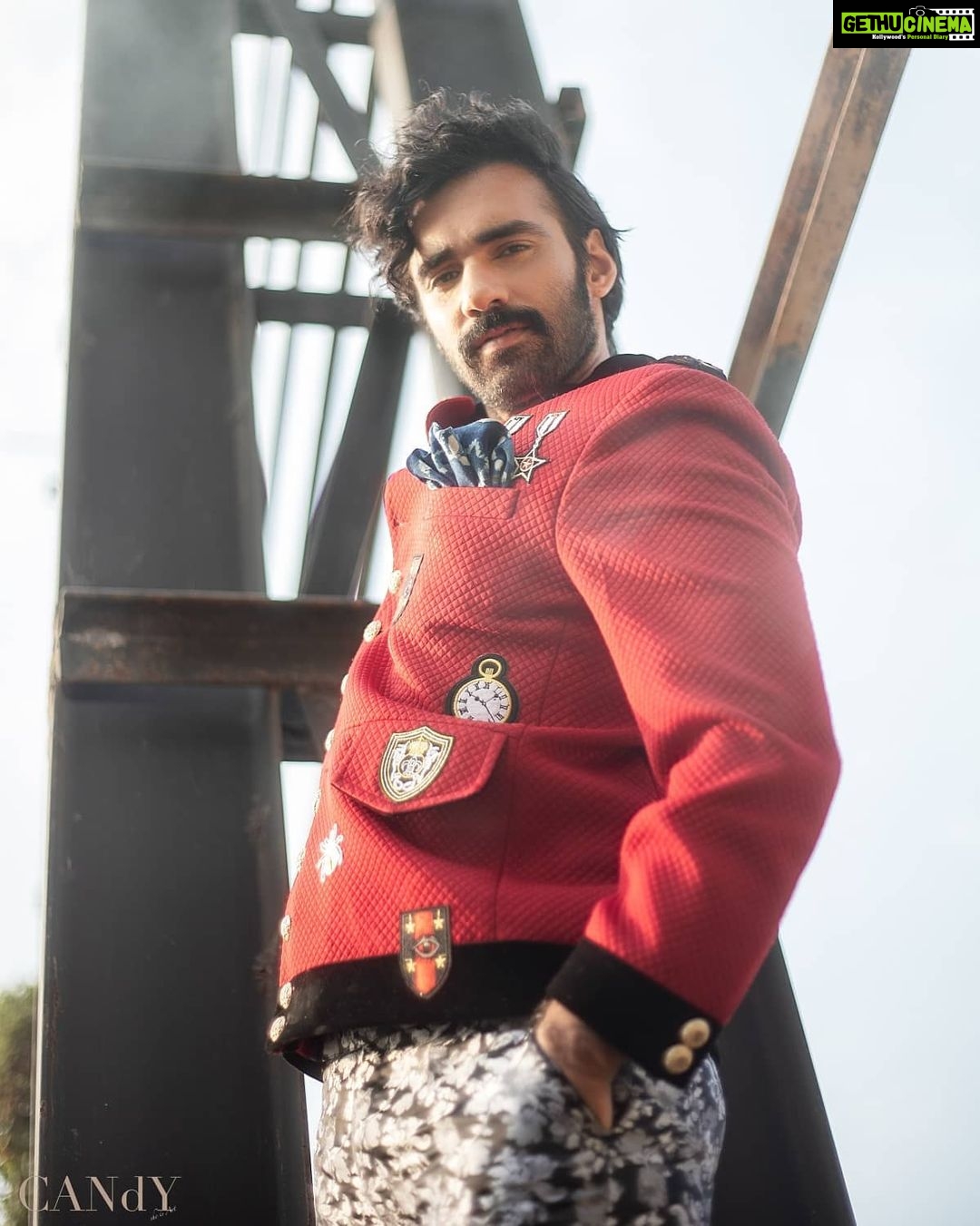 Avinash Tiwary Instagram - 🛑🛑🛑🚨🚨🚨🛑🛑🛑 @candymag.in Photographed by @studiodenz Creative Director | @farrahkader Fashion Stylist @jaadu_sidhu @haaute MUAH @kanika_arrora Interview By @sakshi.404 Artist PRI @hypenq_pr Location | Bhatia Island, Mumbai Jacket & Pants by @blackrosebytabishmistry, Pocket Square by @fitoorshop, Accessories by @bebajrang, Shoes by @zara