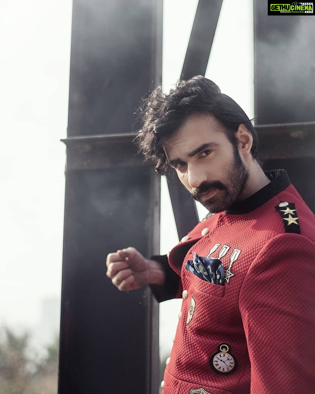 Avinash Tiwary Instagram - 🛑🛑🛑🚨🚨🚨🛑🛑🛑 @candymag.in Photographed by @studiodenz Creative Director | @farrahkader Fashion Stylist @jaadu_sidhu @haaute MUAH @kanika_arrora Interview By @sakshi.404 Artist PRI @hypenq_pr Location | Bhatia Island, Mumbai Jacket & Pants by @blackrosebytabishmistry, Pocket Square by @fitoorshop, Accessories by @bebajrang, Shoes by @zara