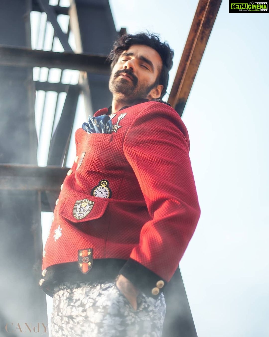 Avinash Tiwary Instagram - 🛑🛑🛑🚨🚨🚨🛑🛑🛑 @candymag.in Photographed by @studiodenz Creative Director | @farrahkader Fashion Stylist @jaadu_sidhu @haaute MUAH @kanika_arrora Interview By @sakshi.404 Artist PRI @hypenq_pr Location | Bhatia Island, Mumbai Jacket & Pants by @blackrosebytabishmistry, Pocket Square by @fitoorshop, Accessories by @bebajrang, Shoes by @zara
