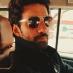 Avinash Tiwary Instagram - Pehle Pighalta hai phir Ghuul jaata hai... Tujhe tujhse churakar phir Bhool jaata hai!!! Puraani Aadat!