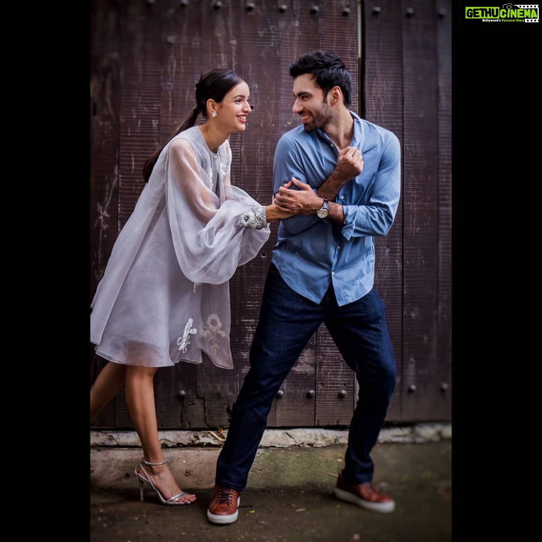 Avinash Tiwary Instagram - Ek din nikal Jaaonga...Dekh loonga kya hai Uss paar!! #LailaMajnuOn7Sept #PyaarMeinPaagal