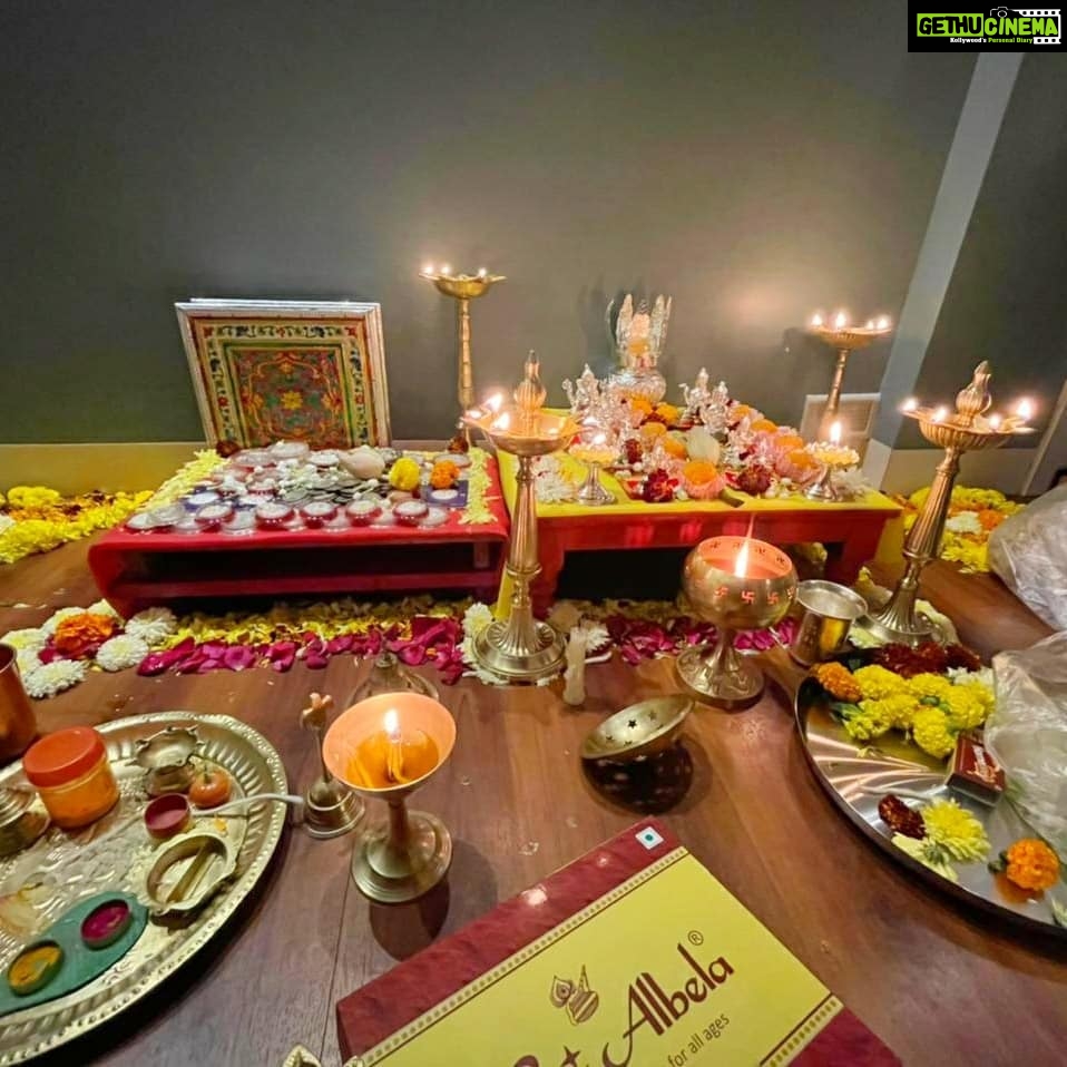 Avinash Tiwary Instagram - Happy Diwali 🤗🤗