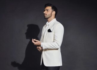 Avinash Tiwary Instagram - Shehar mein mere posters kya lage, Unko meri yaad satane lagi ;) Styled By @shaeroy Hairstylist @anshul_hair Makeup @rohan_mohan09 Photographer @mohitvaru Assistant Stylist @alizaafatmaa Full look @tisastudio Shoes @thealternateindia #KhakeeOnNetflix #Khakeepromotions #KhakeeTheBiharChapter #ChandanMahto