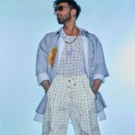 Avinash Tiwary Instagram – A Raging Sea trapped in a Raindrop!
Beware!!!

Styled By: @shaeroy
Makeup – @Rohan_mohan09
Hair – @anshul_hair
Photohrapher – @mohitvaru
Assistant Stylist: @alizaafatmaa
Full look @kanikagoyallabel 
Sneakers @louboutinworld 
Jewellery @inoxjewelryin 
Sunglasses @rayban @luxottica

#Khakeepromotions
#KhakeeOnNetflix 
#KhakeeTheBiharChapter 
#ChandanMahto