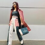Avneet Kaur Instagram – Colour blocking!!! 🤍💗💚 #styledbyme #colourpallette 

Outfit: @saangi_pret 
stylist: @digitallydiksha 

winter wear : @shop.dlanxa 
Style partner: @styling.your.soul

Belt- @maisonvalentino 
Shades- @dior 
Bag- @katespadeny 
Boots- @hm Mumbai, Maharashtra