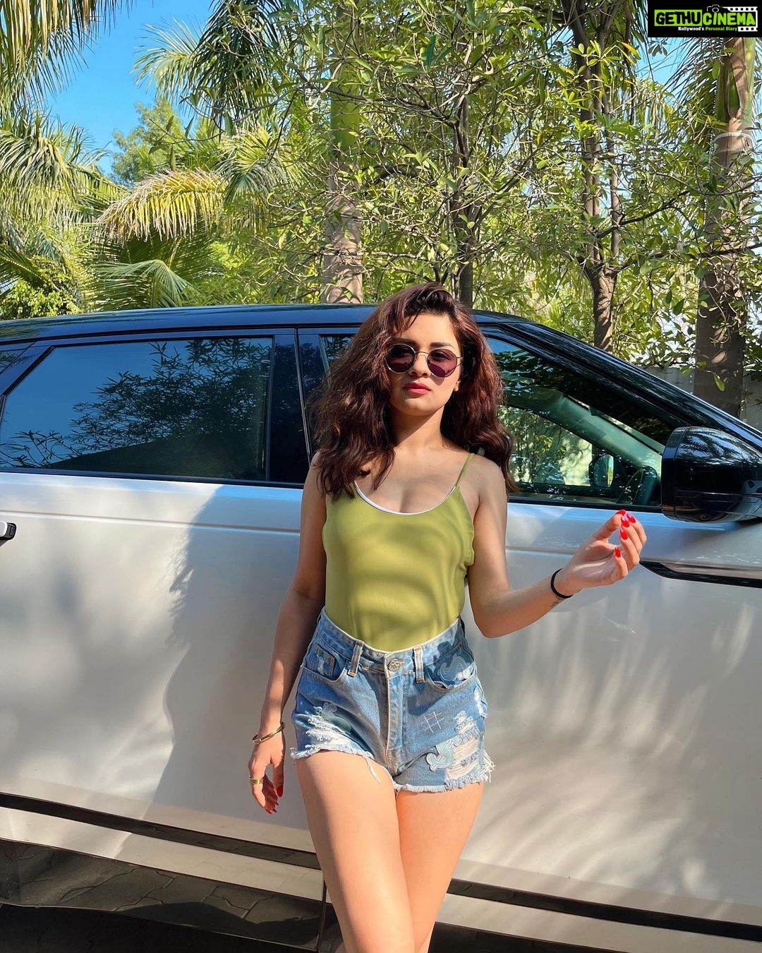 Avneet Kaur Instagram - Hello December ππ itβs gon be a hell of a ride π
