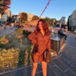 Avneet Kaur Instagram - Only miss the sun when it starts to snow Only know you love her when you let her go 🤎✨ #nofilter #throwback #turkey