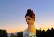 Avneet Kaur Instagram - Sunset is my fav vibe.🌄🤍✨ Antalya, Turkey