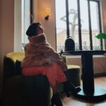 Avneet Kaur Instagram – Her eyes were the color of whiskey and grace. Moments with her always
felt like getting drunk on Sundays.π€β¨ NiΕantaΕΔ±/Δ°stanbul