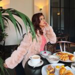 Avneet Kaur Instagram – Breakfast like a queen 👑💕✨ Istanbul, Turkey