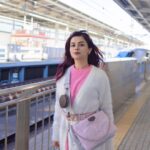 Avneet Kaur Instagram - Sometimes it’s the journey that teaches you a lot about the destination.💗🚂 #JNTO #VisitJapan #Japan #travel #TravelInJapan #TravelToJapan #JapanCelebrates #bullettrain #sinkansen #bullettrainjapan Osaka Bullet Train