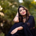 Bhanu Sri Mehra Instagram - 🖤🧿 Saree :@kalpana_vogeti Pic 📸: @manoj_gangula Blouse: @mudradesigninghome Jewelry: @sahithivarma_official #instsgramlover💕 #tollywoodactress #blacksaree #love #bhanusree🔥❤️