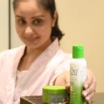 Bhanushree Mehra Instagram – Do you also end up working late nights for your assignments and often wake up to a dull and tired skin?

Now, not anymore! Enjoy your #ClearMatteMornings with Lacto Calamine’s @lactocalamineindia Night time skin care routine 💜

My secret to clear matte and hydrated skin is “”Lacto Calamine’s Cucumber and Green Tea Toner & Green Tea Night Gel””

Let your skin wake up as fresh as you✨ 

#ClearMatteMornings, #LactoCalamine #ClearMatteFaceDaily #ClearSkin #Skincare #OilySkin