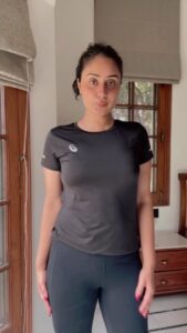 Bhanushree Mehra Instagram - 😂😂 . . . . . . #malaikaarora #malaikaarorawalk #funnywalk #malaikaaroragym #memes #justforlaughs