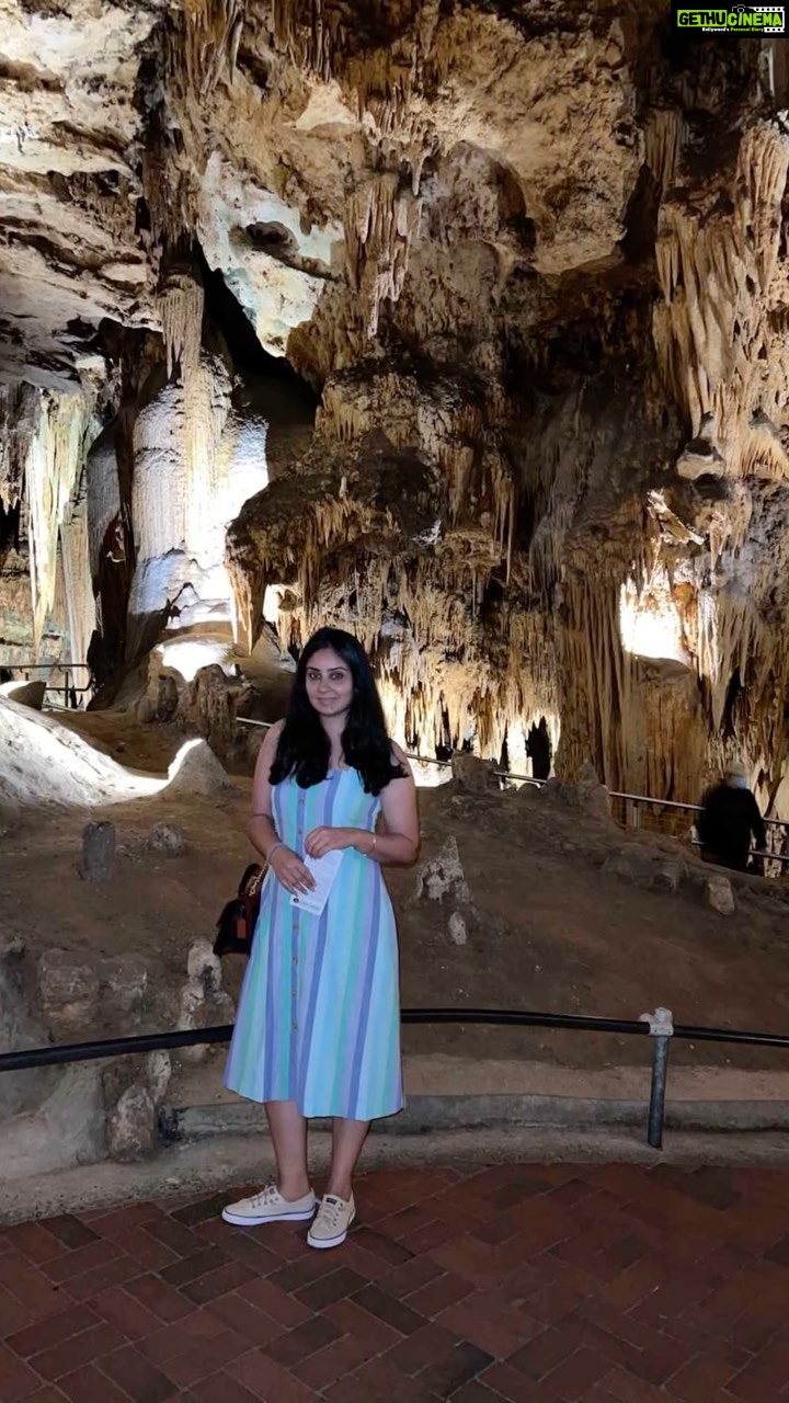 Bhanushree Mehra Instagram - Luray caverns deserves a post of its own ! These caves began to take shape 400 million years ago & were discovered in 1878 in what is now the Shenandoah valley of Virginia, USA ! It’s only a two hours drive from Washington DC & is definitely a must visit:) . . . . . #luraycaverns #caves #virginia #usa #stalactites #stalagmites #nature #underground #breathtaking