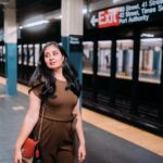 Bhanushree Mehra Instagram - Subway things… 📸 @satanssj . . . . . #newyorkcity #nycphotoshoot #streetphotography #newyorksubway