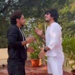 Bhavin Bhanushali Instagram - Sab aise kyu naach rahe hai ? 😂 @gulshan.khan7