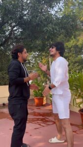 Bhavin Bhanushali Instagram - Sab aise kyu naach rahe hai ? 😂 @gulshan.khan7