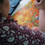 Chandra Lakshman Instagram - Hey folks! Many of you know that my Amma @lakshmanmalathy is a renowned Mural painting artist.. Check out her work here and do extend all your love and support to her.. Thanks so much!! 💞 Love to @tosh.christy for the video on Amma's work😘 Enquiries on 9500055715 /9790924428 Kochi, India