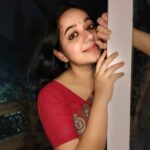 Chandra Lakshman Instagram – So Husband clicked some pics chumma before kutty chekkan woke up..😍
@tosh.christy 📸

#moongirl #momonduty #dadonduty #newparents #storyofourlife #ourlittlewonder #boybaby Kochi, India