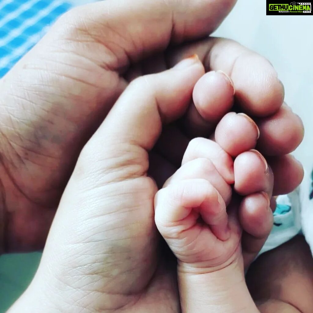 Chandra Lakshman Instagram - It's a BOY..👶😘😘 Thanking God,our parents and well wishers, our Doctors and staffs for all the love,blessings and loads of prayers for us and our lil one..🥰🤩 #moongirl #blessed #ourlittlewonder #itsaboy #thankgod Kochi, India